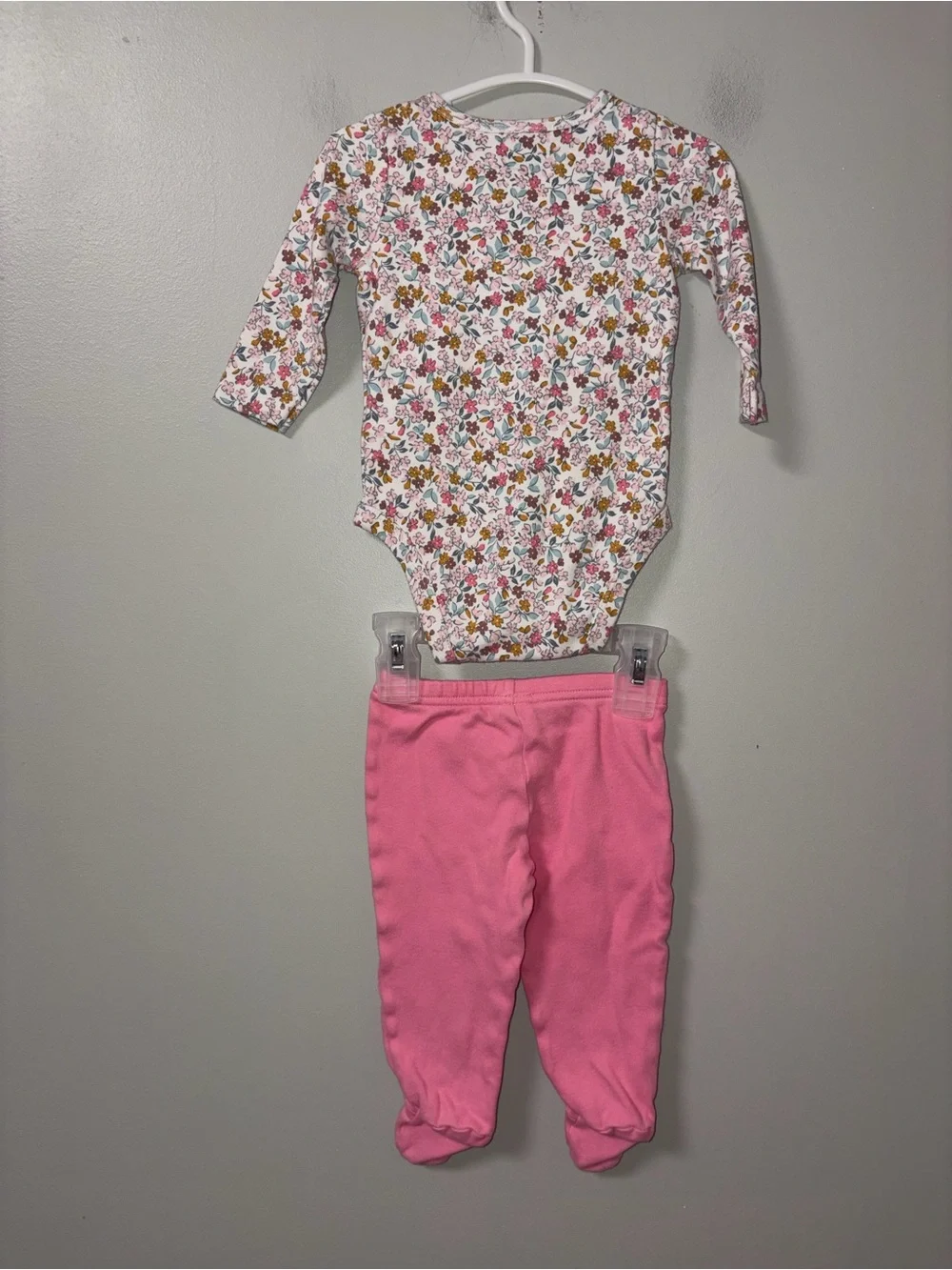Carters & Child of Mine Pink White Floral LS Body Suit Footie Pants Set 3-6M
